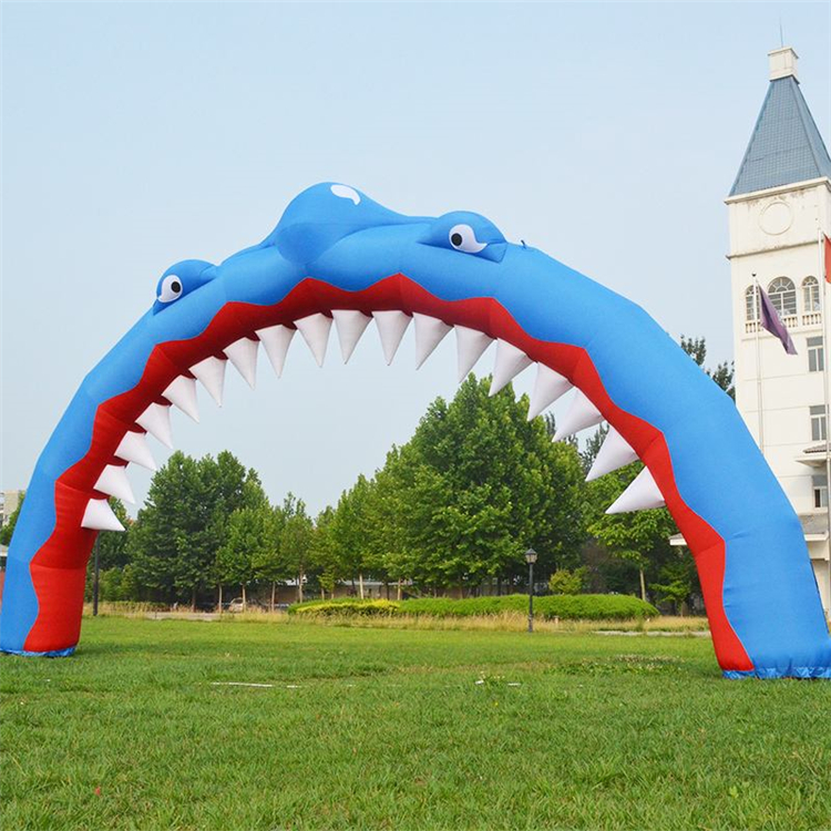 珠海鲨鱼广告拱门